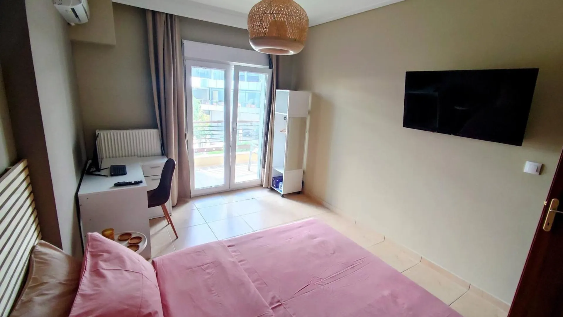 Cozy Apt! Friends & Family - Private Paid Parking 테살로니키 그리스